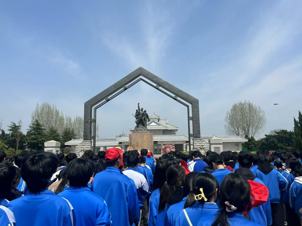 42320cfae3f352a097b3f2174af77bf2